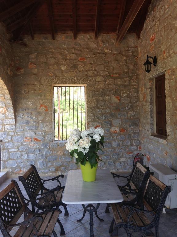 Las - Giannakakoy Traditional Stone Houses Неон-Оитилон Экстерьер фото